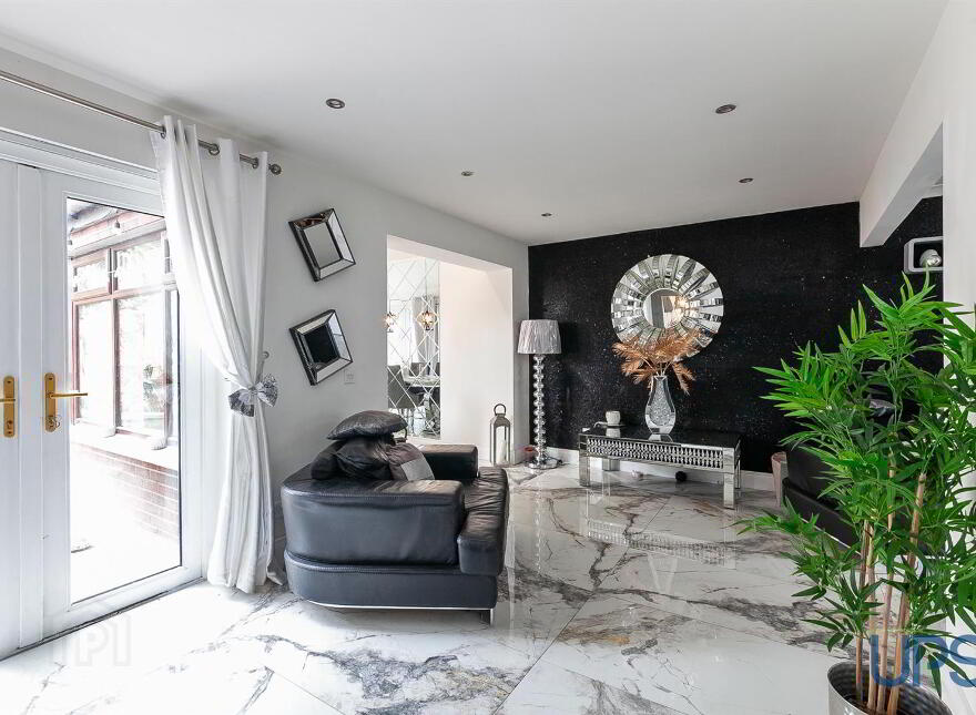 56 Lagmore Grove, Stewartstown Road, Belfast, BT17 0TD