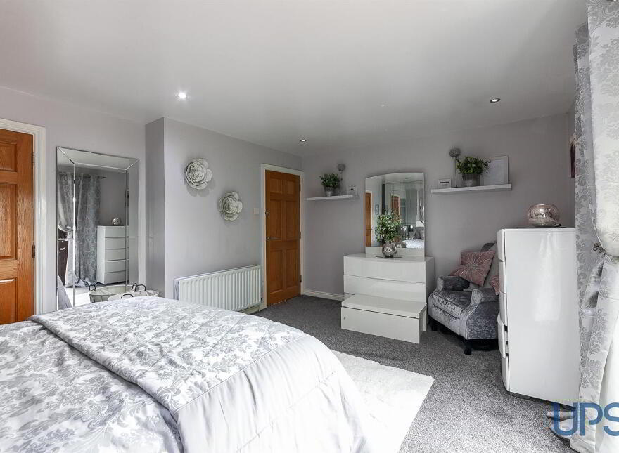 56 Lagmore Grove, Stewartstown Road, Belfast, BT17 0TD