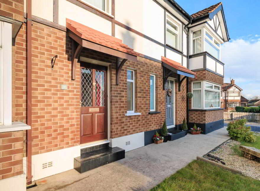 17 Woodford Grange, Bangor, BT19 6ZA