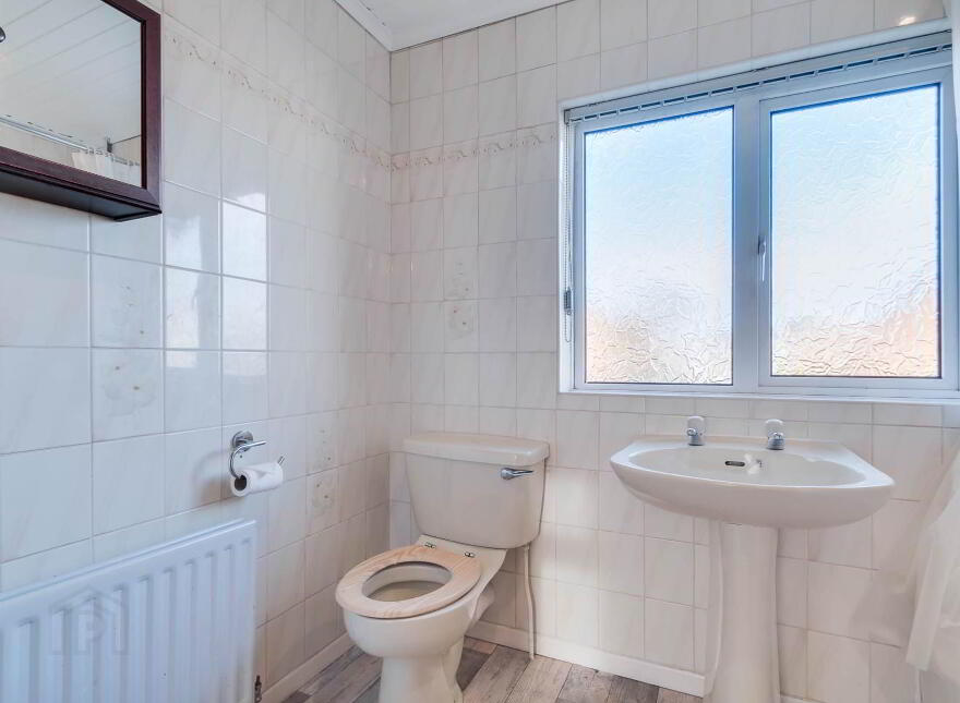 17 Woodford Grange, Bangor, BT19 6ZA