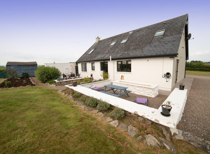 Lougharuane, Castletownroche, Mallow, P51YW10