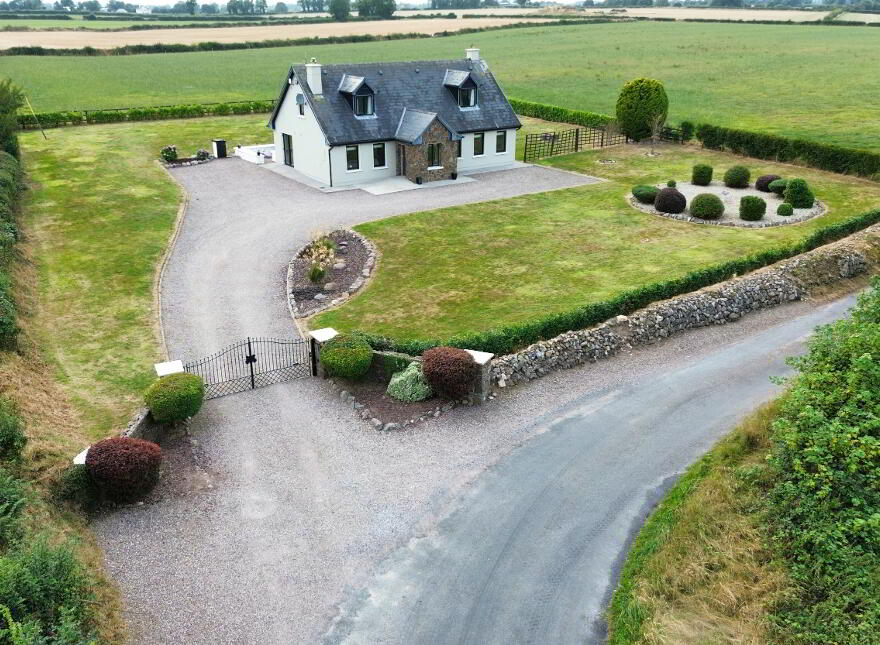 Lougharuane, Castletownroche, Mallow, P51YW10