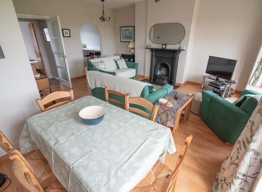 20 The Links (term Time), Portrush, BT56 8SX