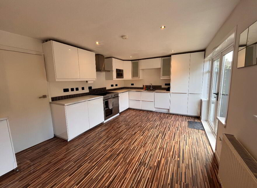 20 Woodlawn Avenue, Carrickfergus, BT38 8PP