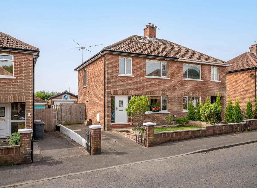 17 Orangefield Road, Belfast, BT5 6DB photo