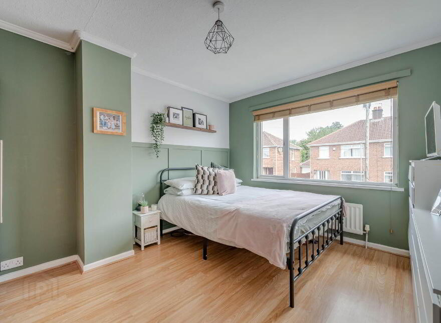 17 Orangefield Road, Belfast, BT5 6DB
