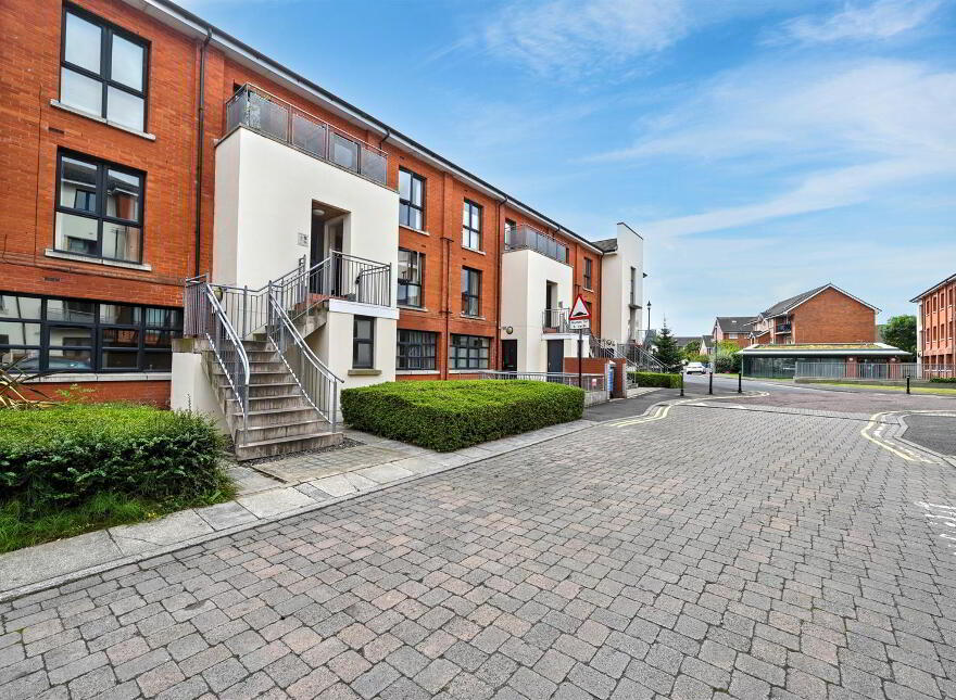 Apt 58 Greenwood Building, 74 Old Bakers Court, Belfast, BT6 8QZ photo