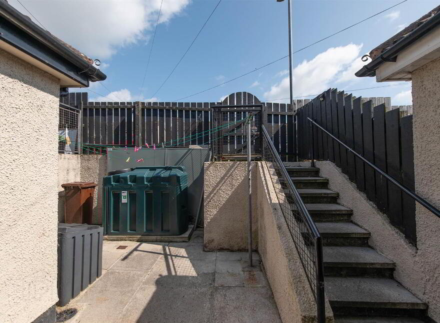 10 Leaside Gardens, Downpatrick, BT30 6QE