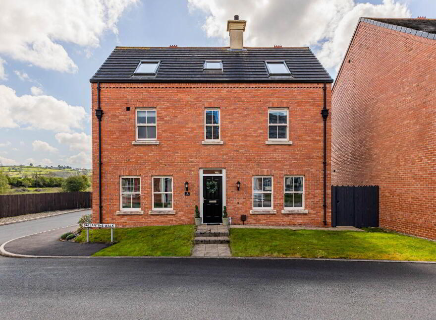 2 Ballantine Walk, Lisburn, BT27 5FW