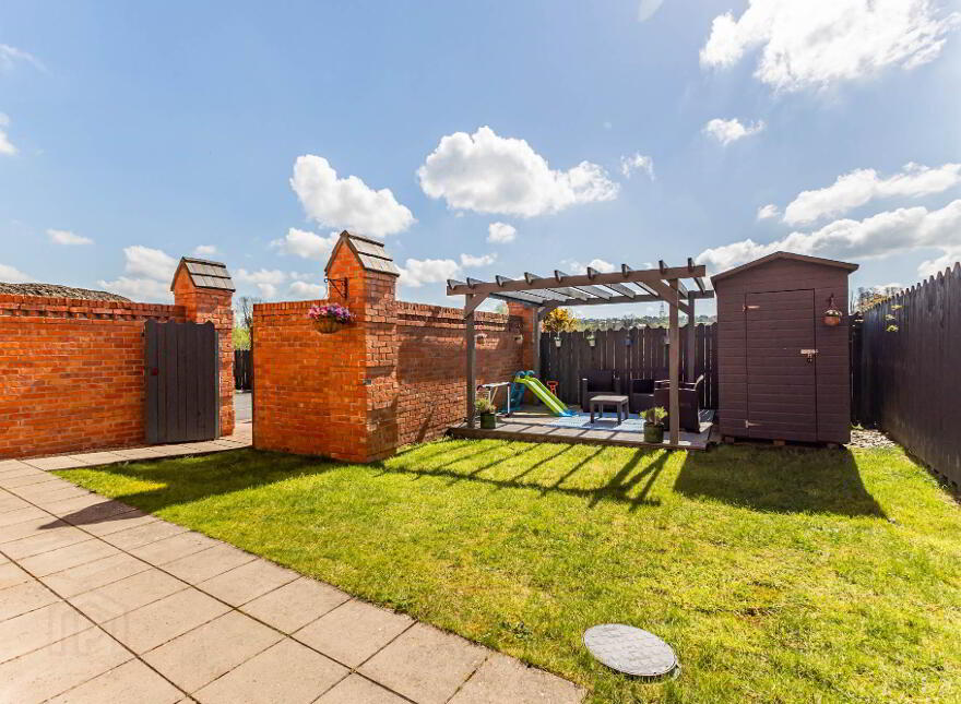 2 Ballantine Walk, Lisburn, BT27 5FW