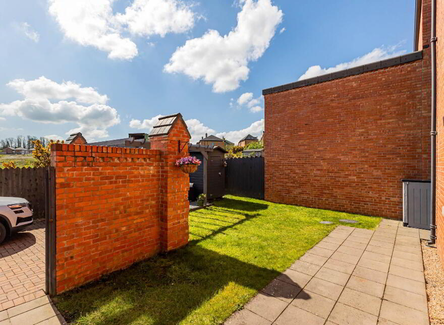 2 Ballantine Walk, Lisburn, BT27 5FW