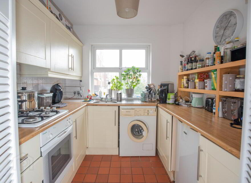 36 Salisbury Street, Dublin Road, Belfast, BT7 1AH