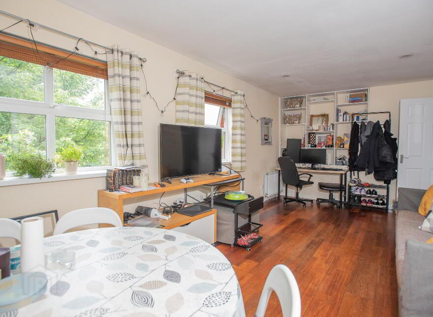 36 Salisbury Street, Dublin Road, Belfast, BT7 1AH