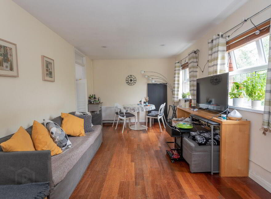 36 Salisbury Street, Dublin Road, Belfast, BT7 1AH