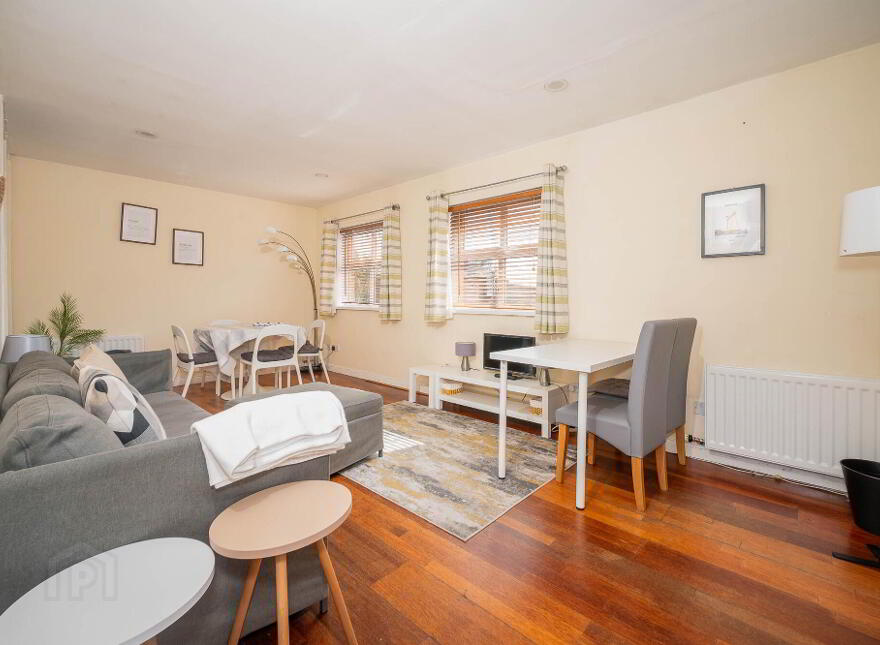 36 Salisbury Street, Dublin Road, Belfast, BT7 1AH