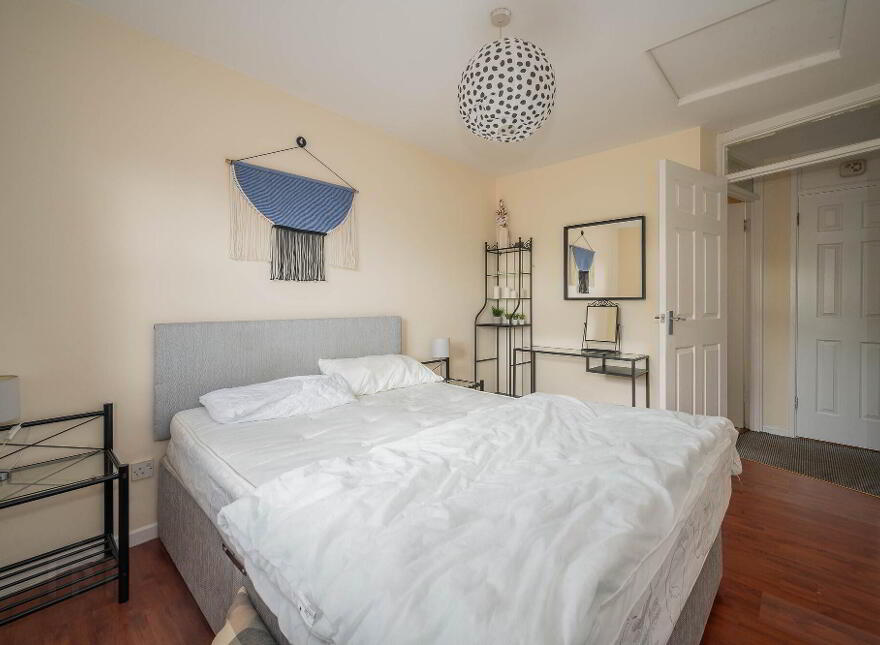 36 Salisbury Street, Dublin Road, Belfast, BT7 1AH