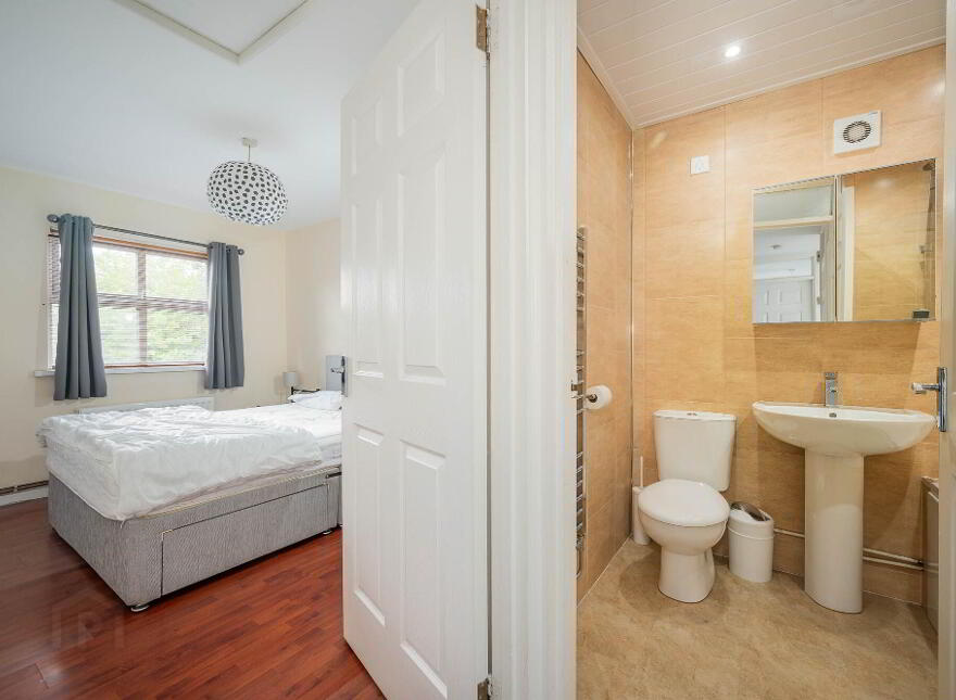 36 Salisbury Street, Dublin Road, Belfast, BT7 1AH