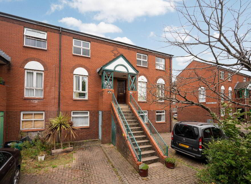 36 Salisbury Street, Dublin Road, Belfast, BT7 1AH photo