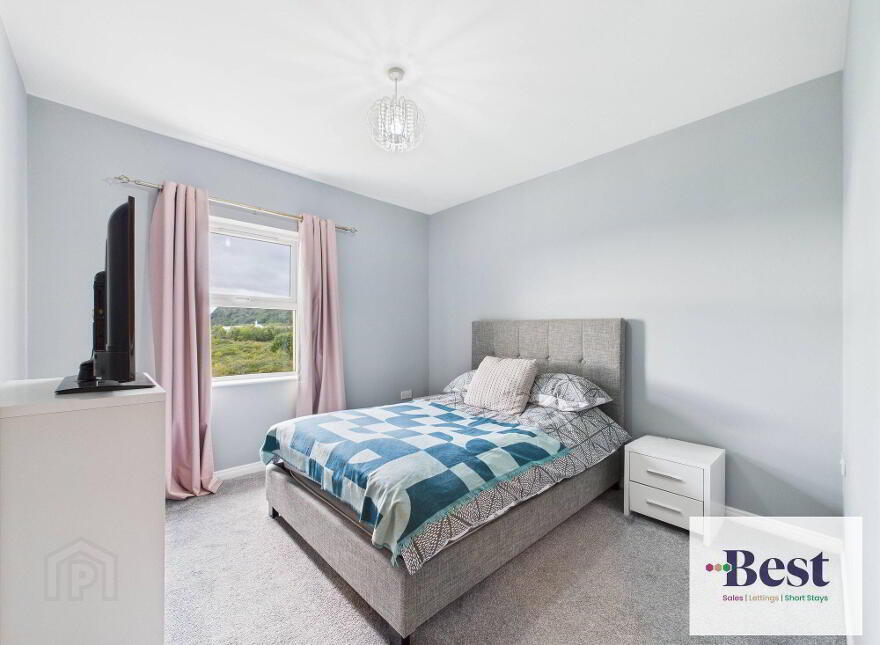 37 Corran Mews, Larne, BT40 1FH