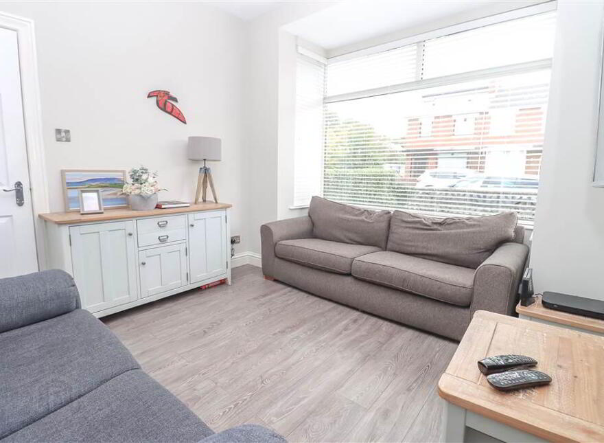 3 Trigo Parade, Castlereagh, Belfast, BT6 9GA