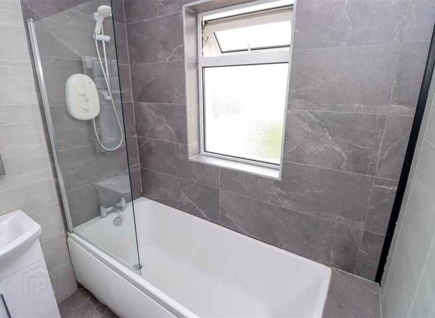 3 Trigo Parade, Castlereagh, Belfast, BT6 9GA