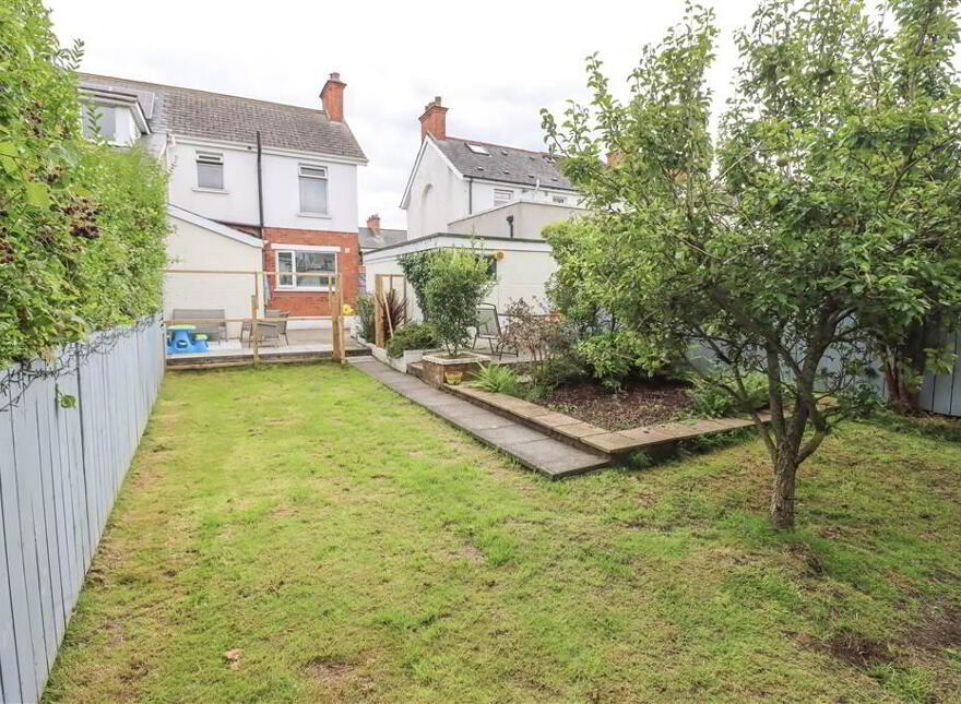 3 Trigo Parade, Castlereagh, Belfast, BT6 9GA