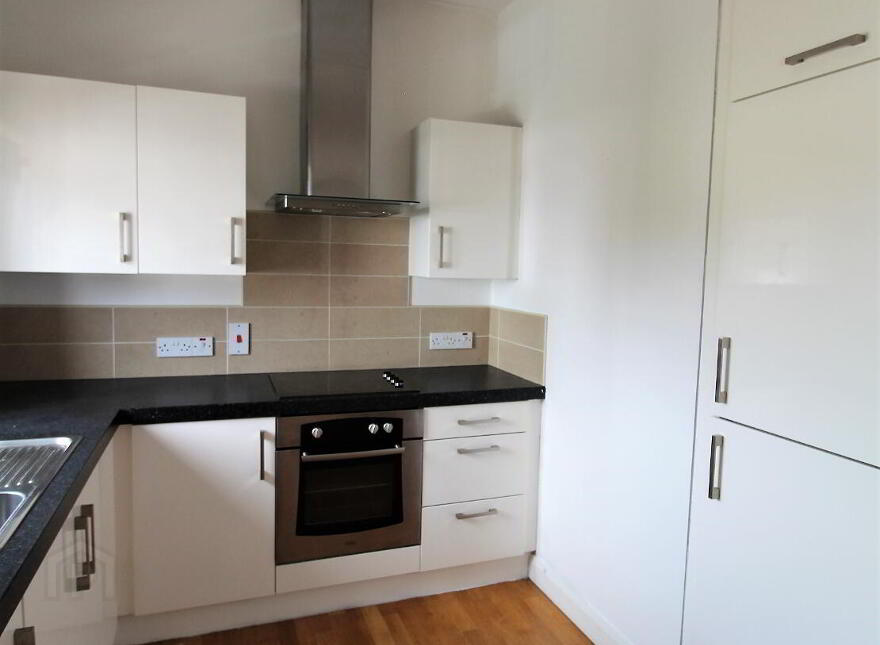 25 Woodbrook Avenue, Lisburn, BT28 2ZG