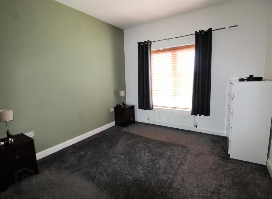 25 Woodbrook Avenue, Lisburn, BT28 2ZG