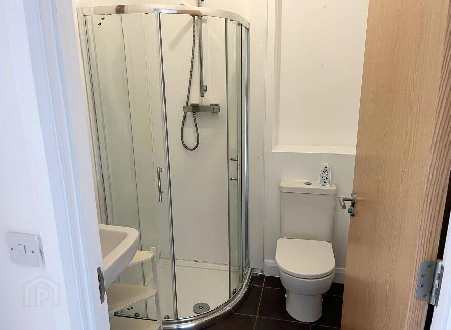25 Woodbrook Avenue, Lisburn, BT28 2ZG