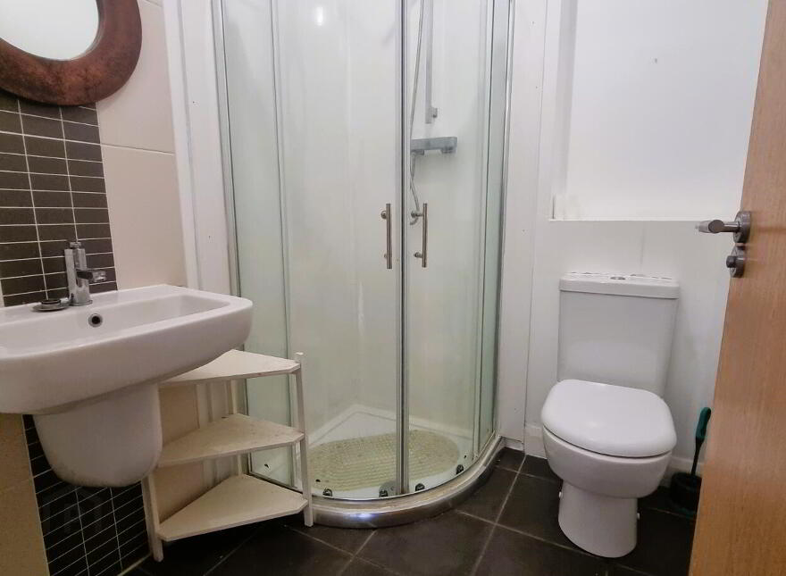 25 Woodbrook Avenue, Lisburn, BT28 2ZG