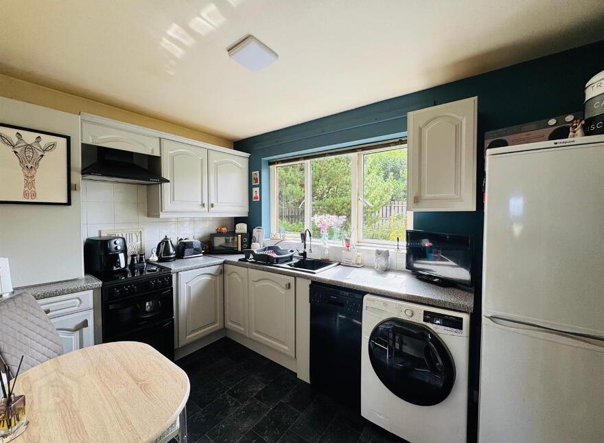 78a Rossdale, L'Derry, BT47 5RD