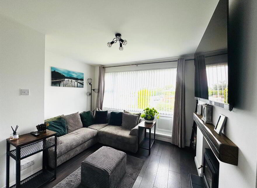 2 Erosmore Drive, L'Derry, BT47 5SL