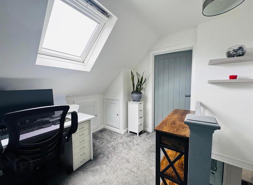 2 Erosmore Drive, L'Derry, BT47 5SL