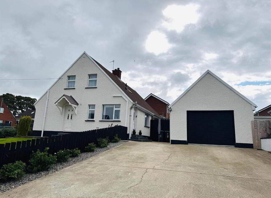 2 Erosmore Drive, L'Derry, BT47 5SL