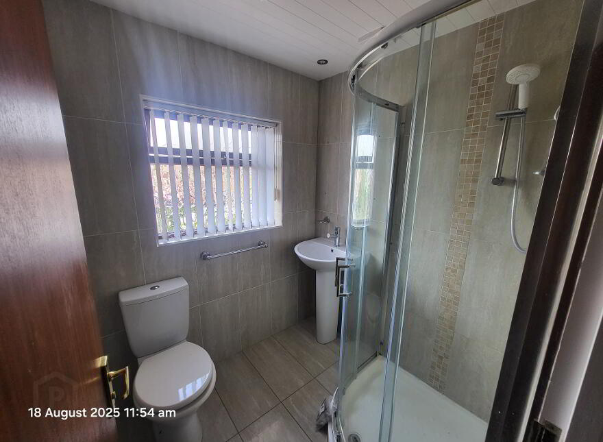 92 Victoria Road, Carrickfergus, BT38 7JL