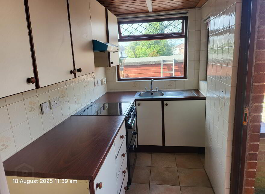 92 Victoria Road, Carrickfergus, BT38 7JL