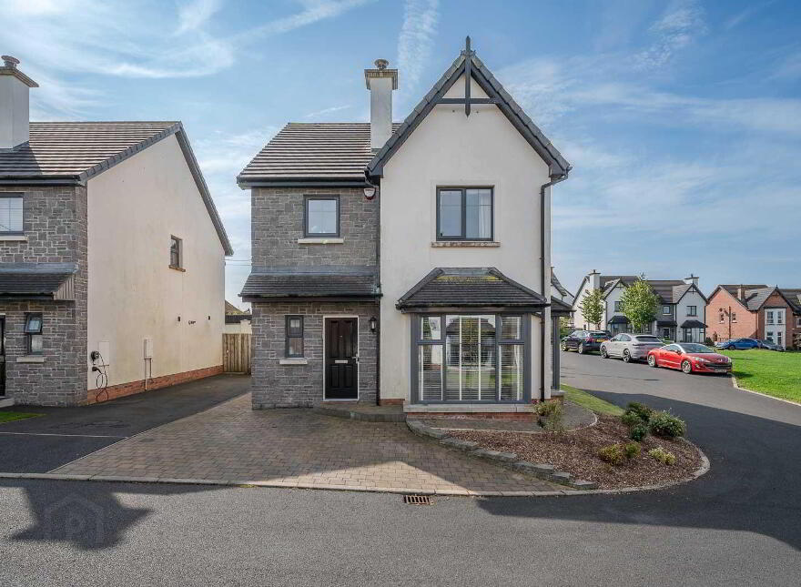 10 Bracken Hill Square, Belfast, BT8 6ZW