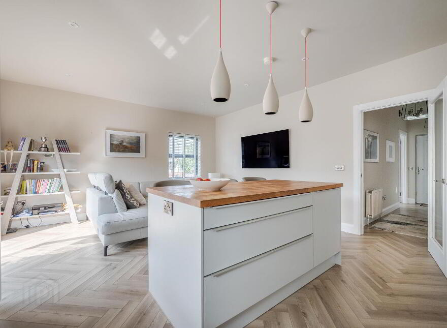 10 Bracken Hill Square, Belfast, BT8 6ZW