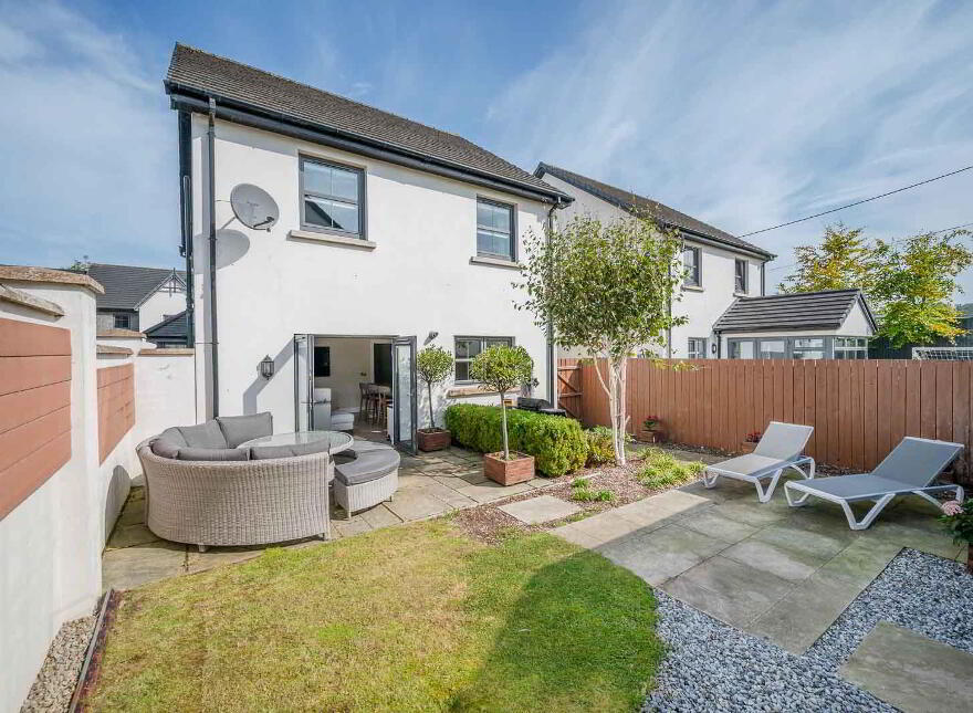10 Bracken Hill Square, Belfast, BT8 6ZW