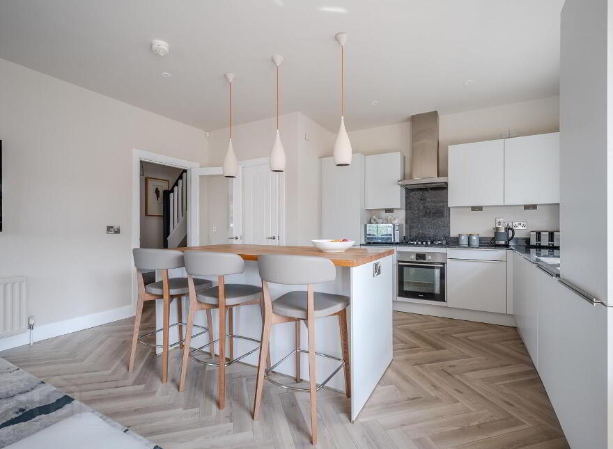 10 Bracken Hill Square, Belfast, BT8 6ZW