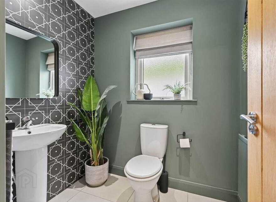 2b The Green, Dunmurry, Belfast, BT17 0EH