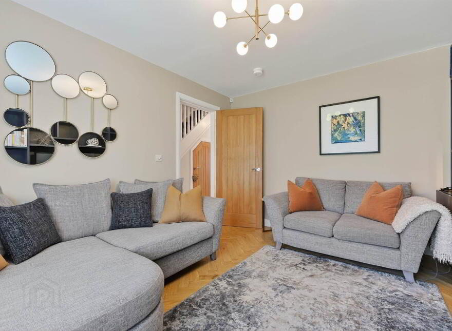 2b The Green, Dunmurry, Belfast, BT17 0EH