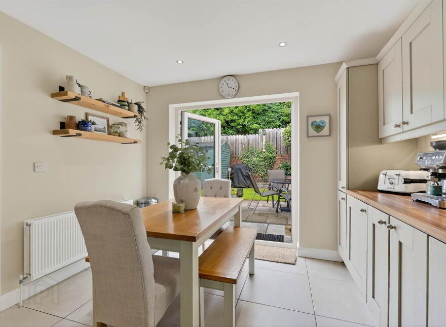 2b The Green, Dunmurry, Belfast, BT17 0EH