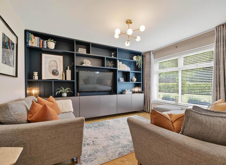 2b The Green, Dunmurry, Belfast, BT17 0EH