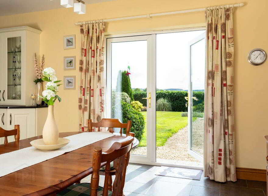 Radharc, Rossmore, P85YH39