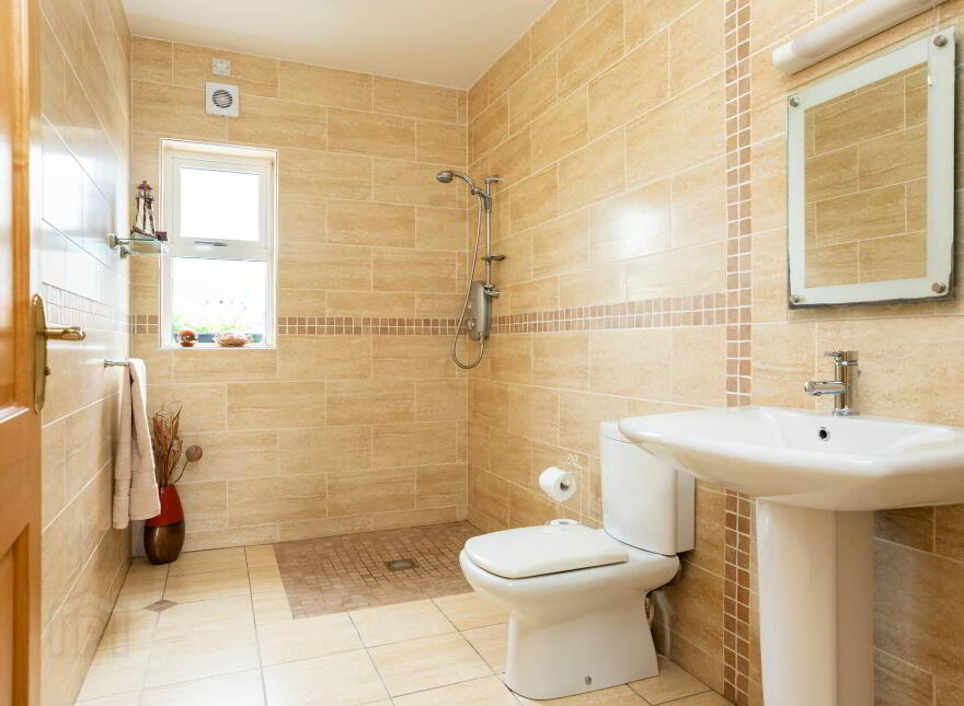 Radharc, Rossmore, P85YH39