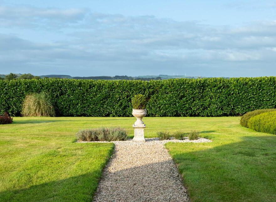Radharc, Rossmore, P85YH39