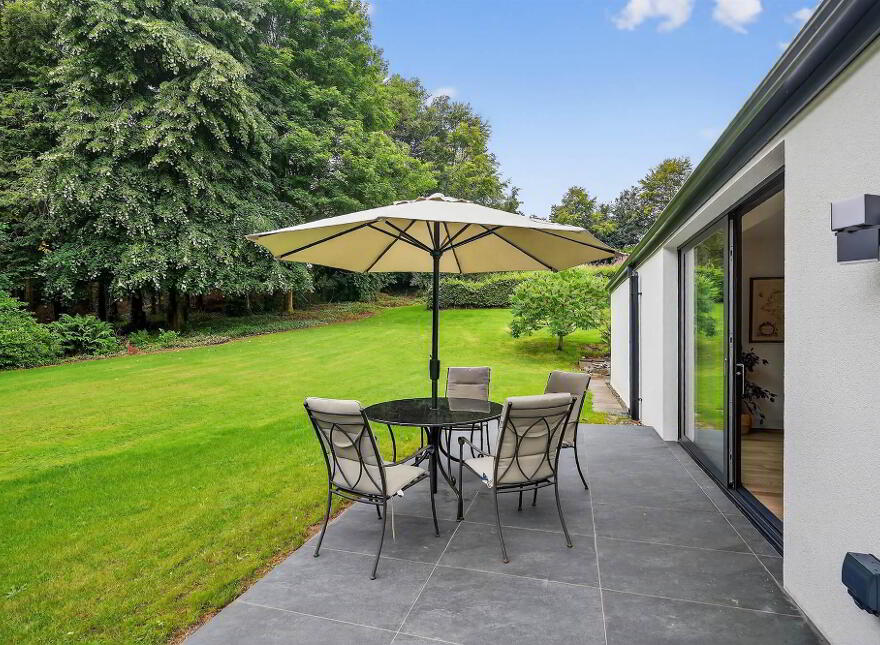 8 Ballynahatty Road, Belfast, BT8 8LE