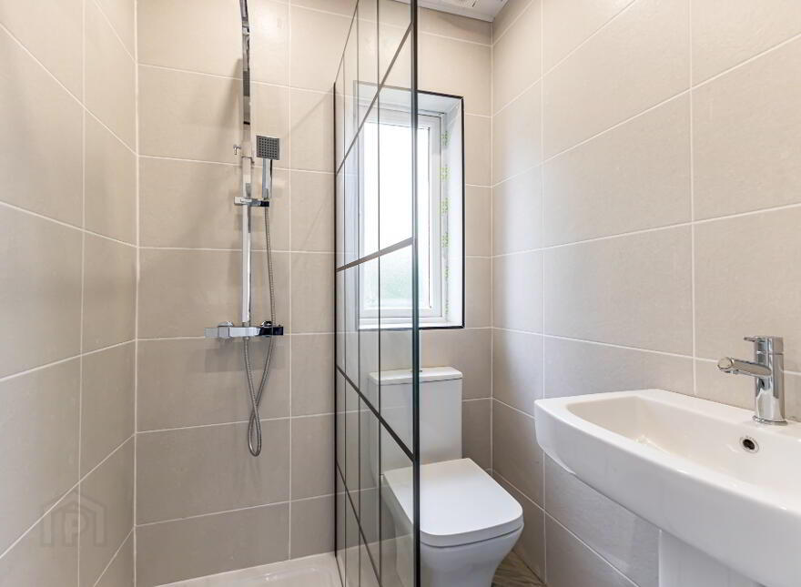132 Joanmount Gardens, Belfast, BT14 6NZ
