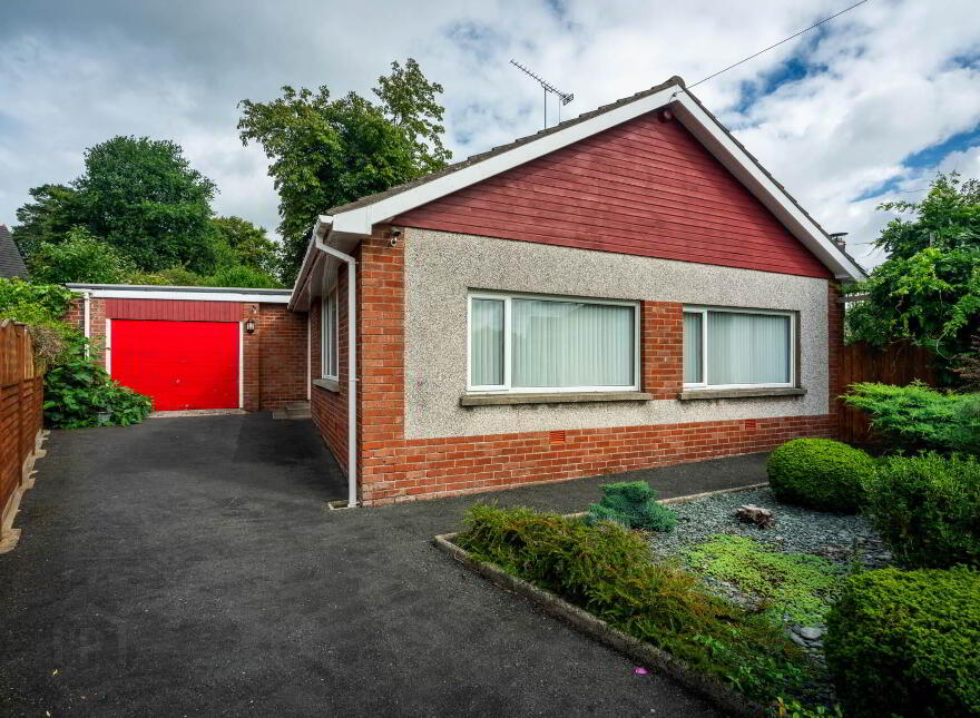 17 Cooleen Park, Jordanstown, Newtownabbey, BT37 0RR photo